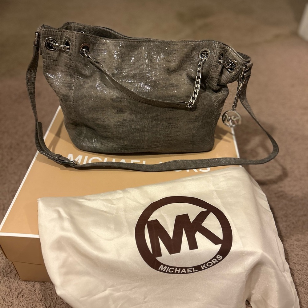 Michael Kors Jet Set Chain Tote